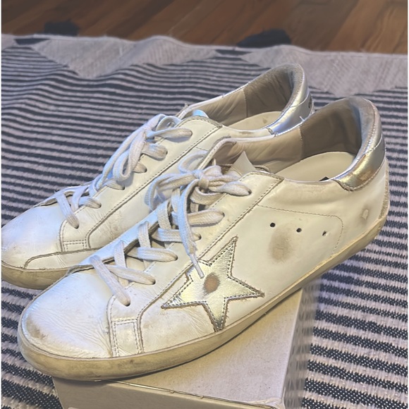 Golden goose size 40 used but in great shape - Picture 1 of 2